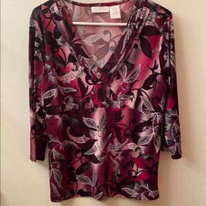 Women’s petite large top